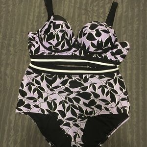 High-waisted bikini swimsuit, sz 14